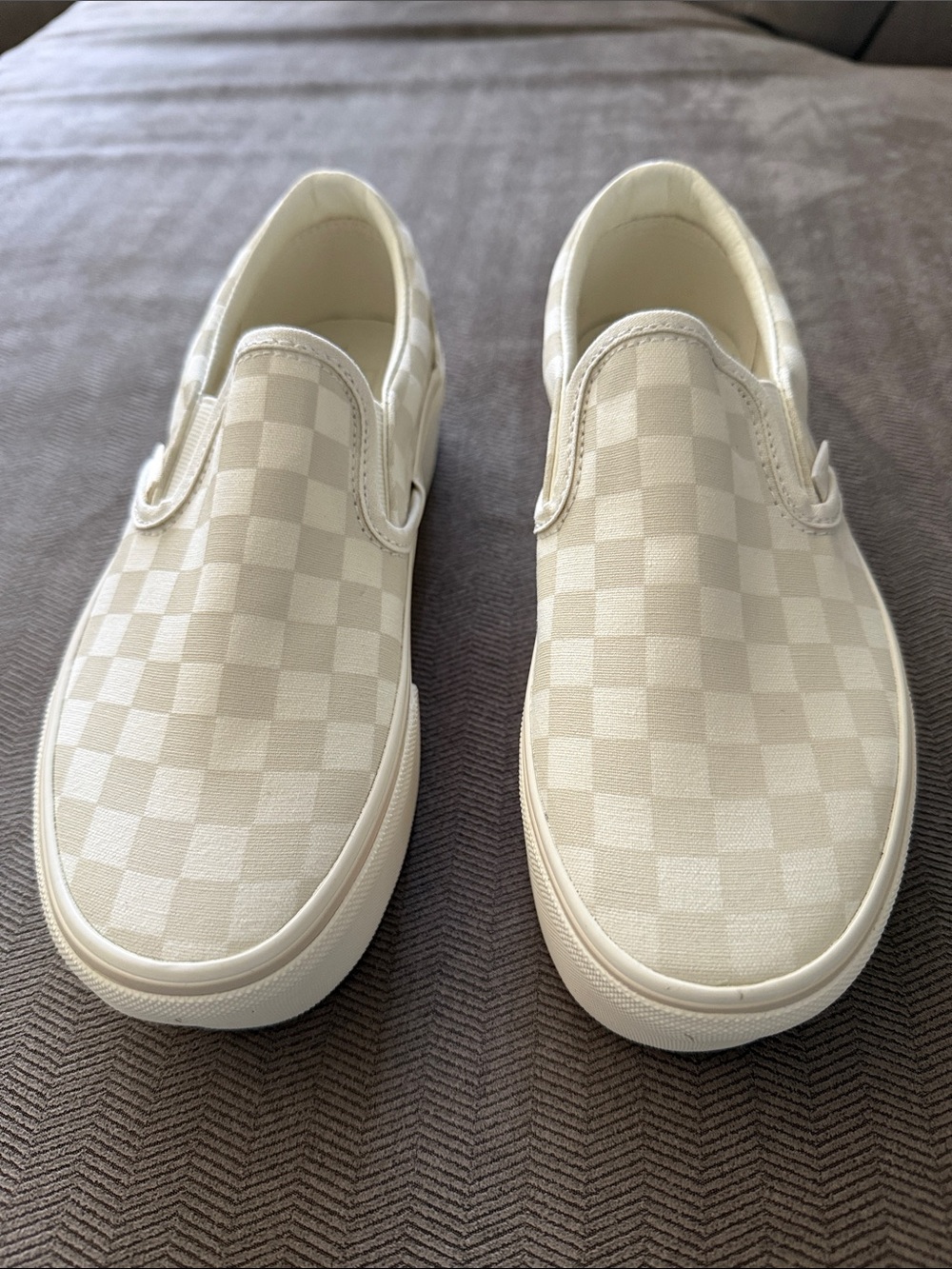 Vans Women’s Checkerboard Platform Slip-On Sneakers - NEW! - Picture 2 of 4